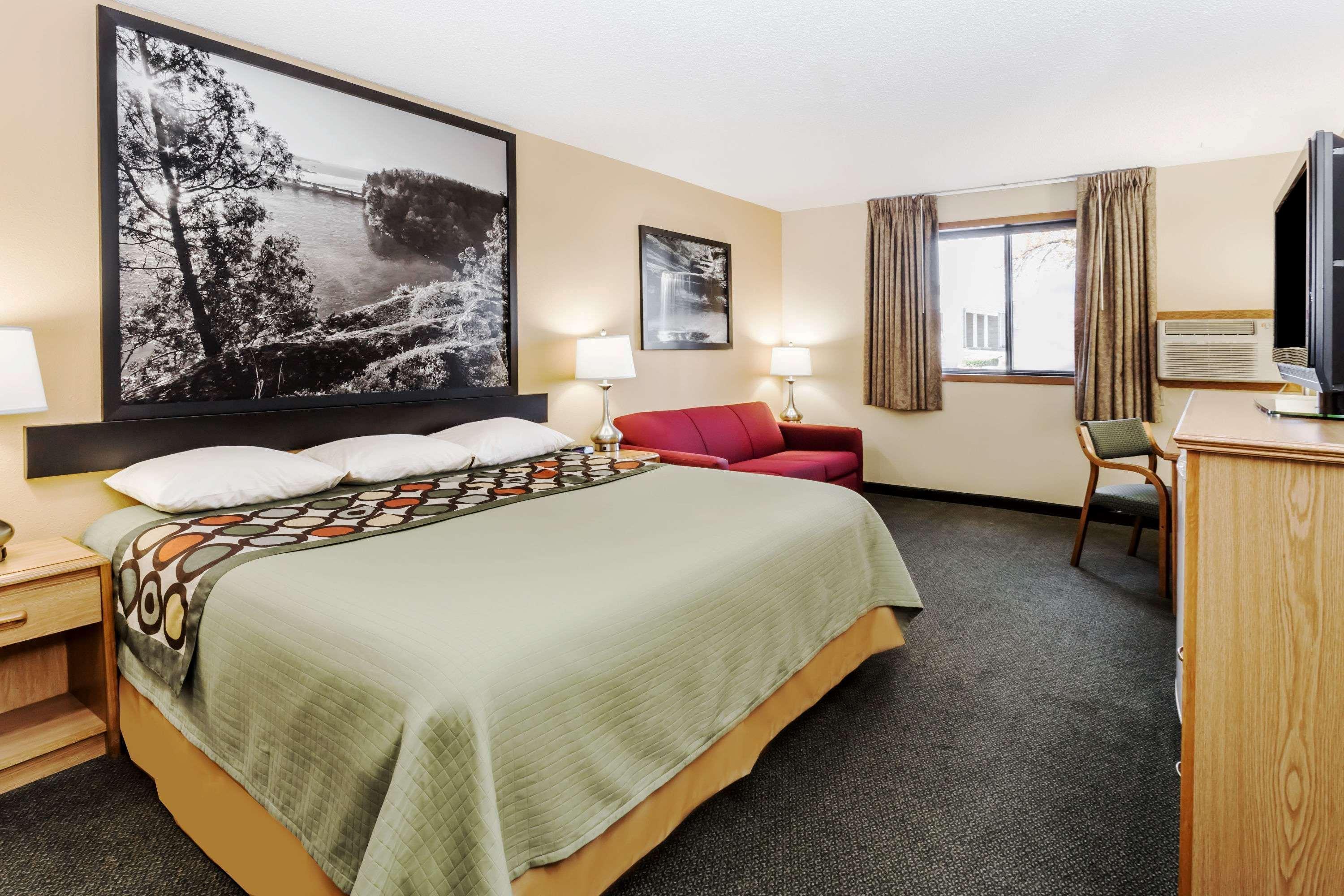Super 8 By Wyndham Ottawa Starved Rock Hotel Exterior foto
